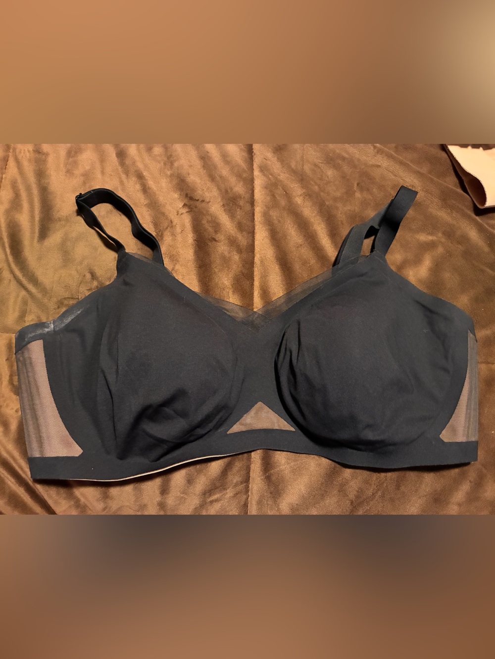 Honeylove Black Seamless Support Bra with Mesh Panels, size 1X